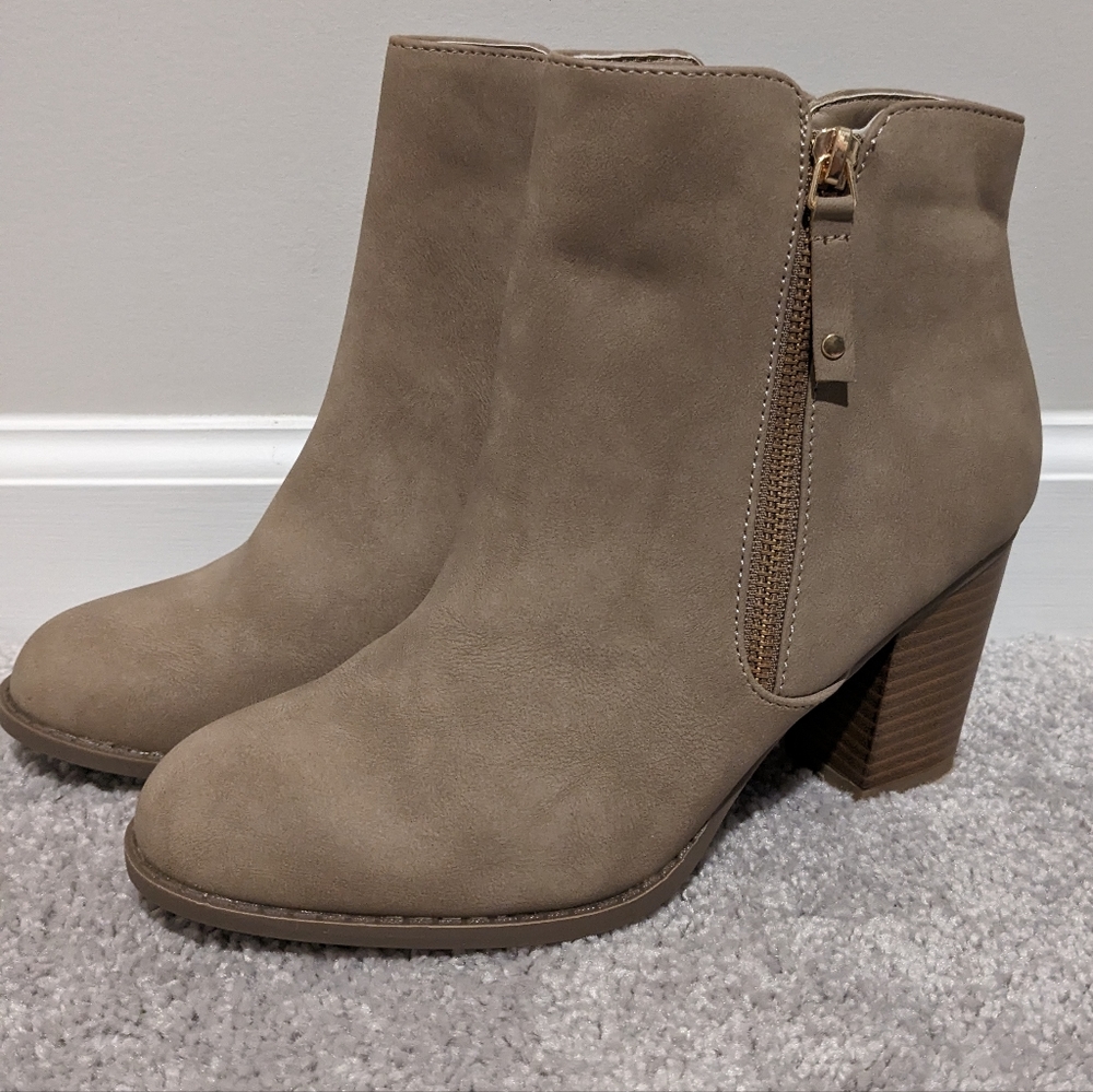 Woman's Booties - image 1